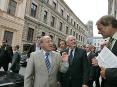 Titel: Gregor Gysi und Oskar Lafontaine Alt-Text: Gregor Gysi und Oskar Lafontaine